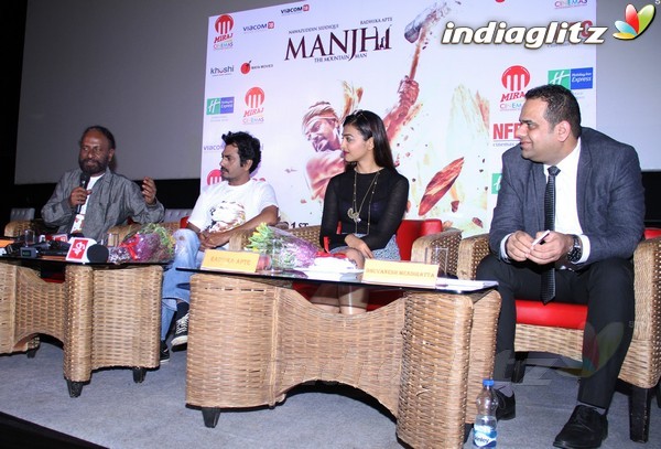 'Manjhi - The Mountain Man' Cast Visit Miraj Cinemas