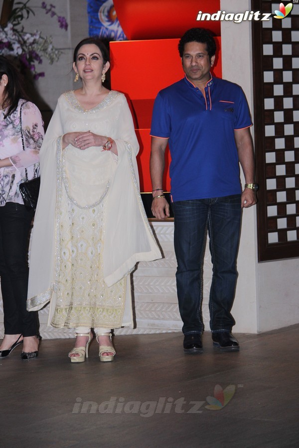 Neeta Ambani Hosted Grand Party of IPL Winning Team Mumbai Indians