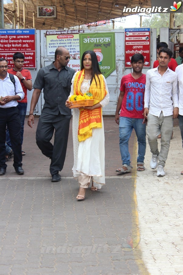 Poonam Pandey Visits Siddhivinayak Temple For Blessings