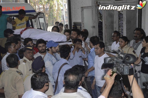 Pratyusha Banerjee's Funeral