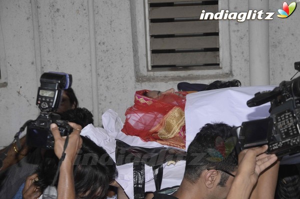 Pratyusha Banerjee's Funeral