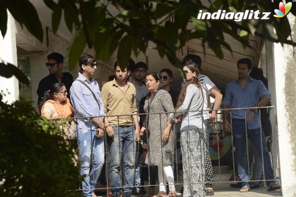 Pratyusha Banerjee's Funeral