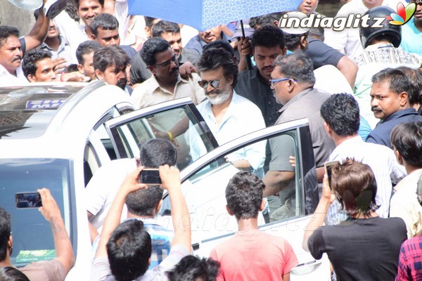 Rajinikanth Shoots for 'Kaala' at Wadala