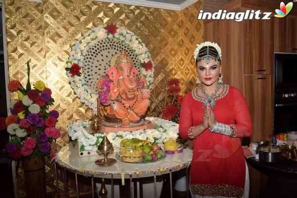 Rakhi Sawant Celebrates Ganesh Chaturthi Festival 2017 at Home