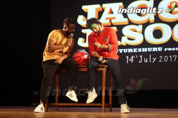 Ranbir Kapoor Interacts With School Children For 'Jagga Jasoos' in Mumbai