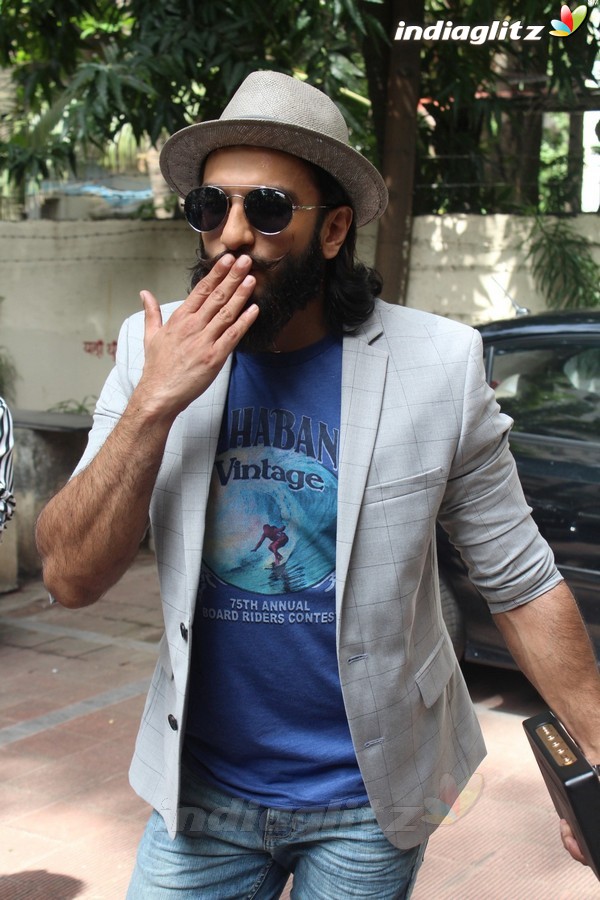 Ranveer Singh & Neha Dhupia Spotted Before the Recording of their Episode