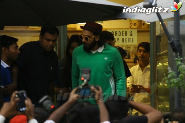 Ranveer Singh Spotted at Bandra