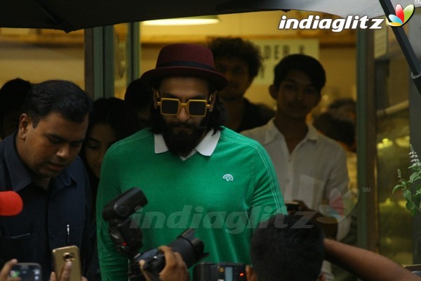 Ranveer Singh Spotted at Bandra