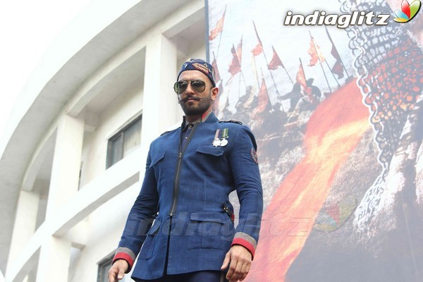 Ranveer Singh Unveils 'Bajirao Mastani' First Look Poster