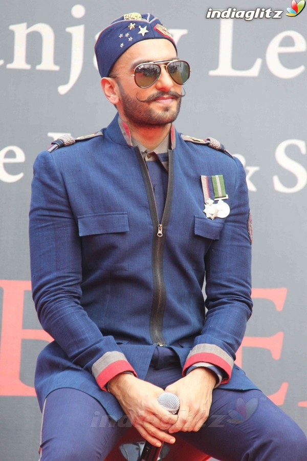 Ranveer Singh Unveils 'Bajirao Mastani' First Look Poster