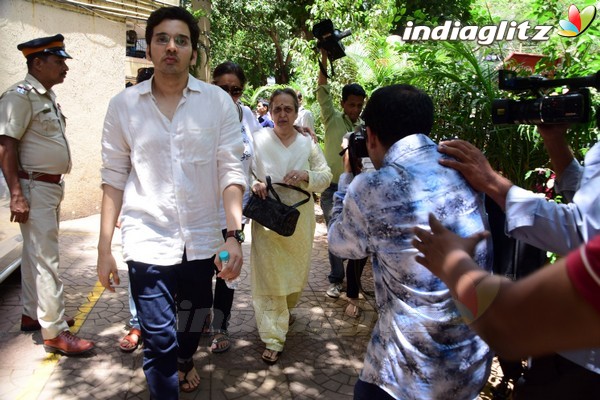 Bollywood Celebs at Funeral of Reema Lagoo