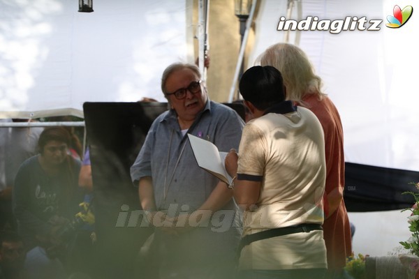 Rishi Kapoor Spotted at '102 Not Out' at Bandra Location