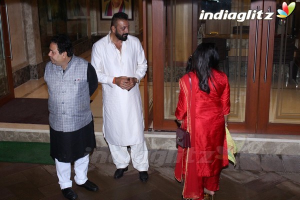 Sanjay Dutt Celebrates Ganesh Chaturthi With 'Bhoomi' Team