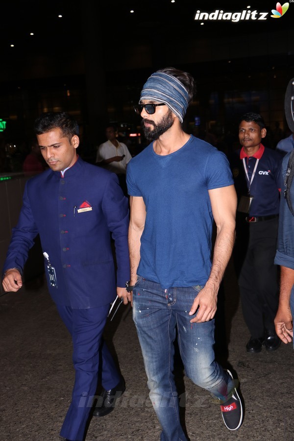 Shahid Kapoor Spotted at International Airport