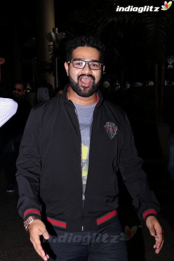 Shankar Mahadevan With Family Spotted at Airport