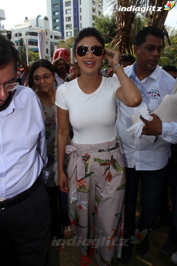 Shilpa Shetty Inaugurates Her Yoga Posed Statue