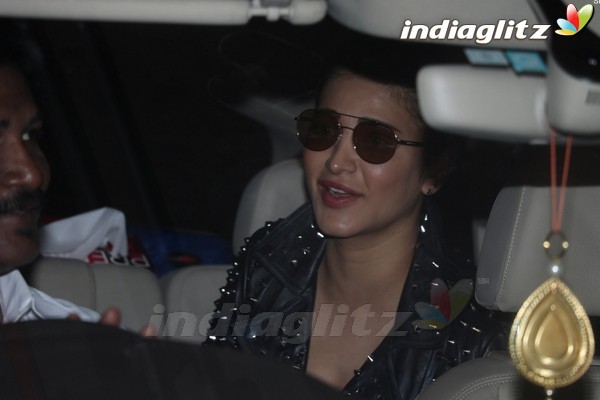 Shruti Haasan Spotted at Airport