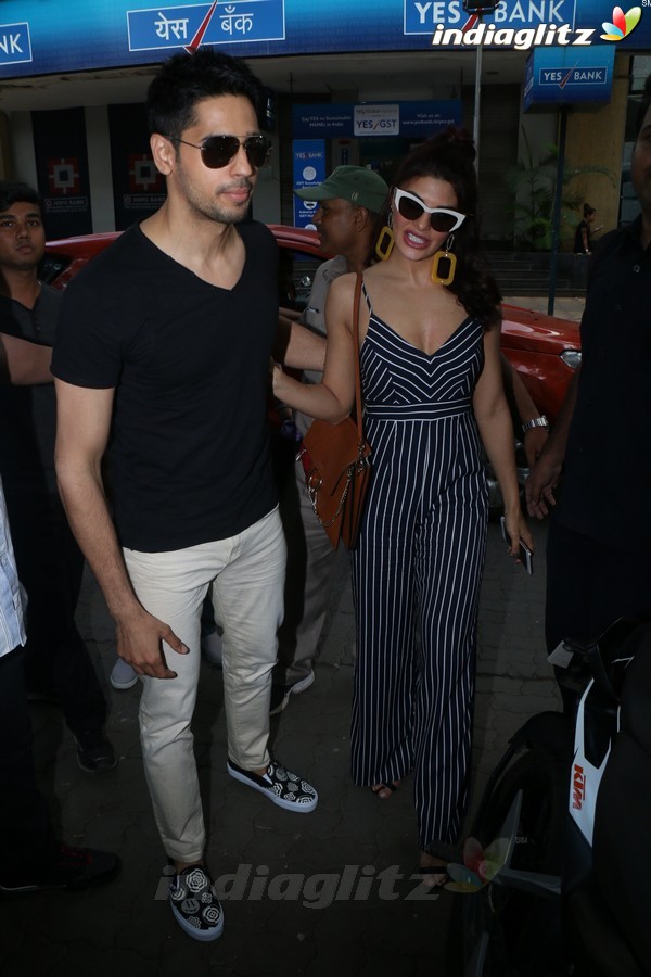 Jacqueline Fernandez & Sidharth Malhotra Spotted at Kitchen Garden