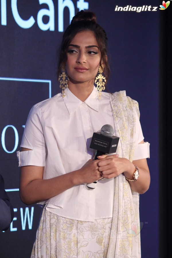 Sonam Kapoor & Rhea Kapoor at Press Showcase of High Street Brand Rheson