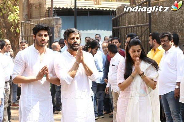 Funeral Ceremony of Suniel Shetty's Father Veerappa Shetty