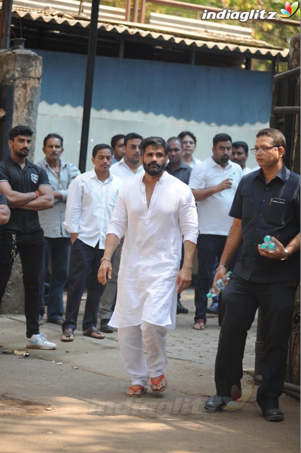 Funeral Ceremony of Suniel Shetty's Father Veerappa Shetty