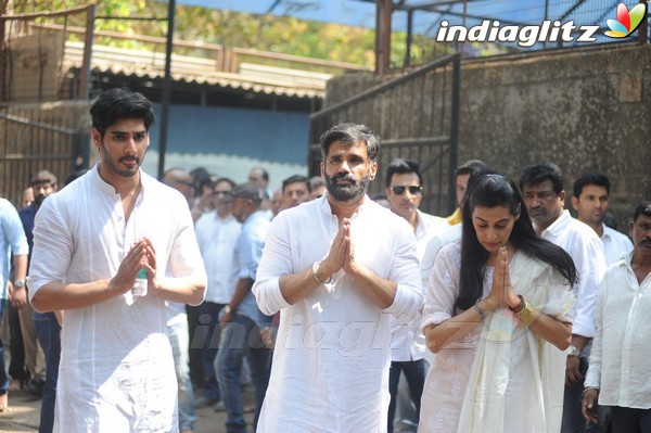 Funeral Ceremony of Suniel Shetty's Father Veerappa Shetty