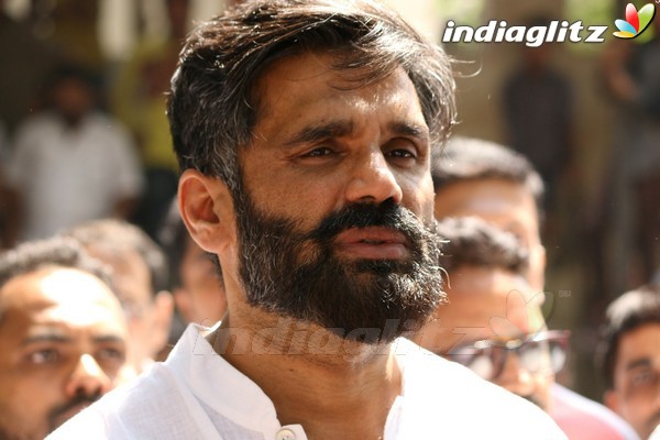 Funeral Ceremony of Suniel Shetty's Father Veerappa Shetty