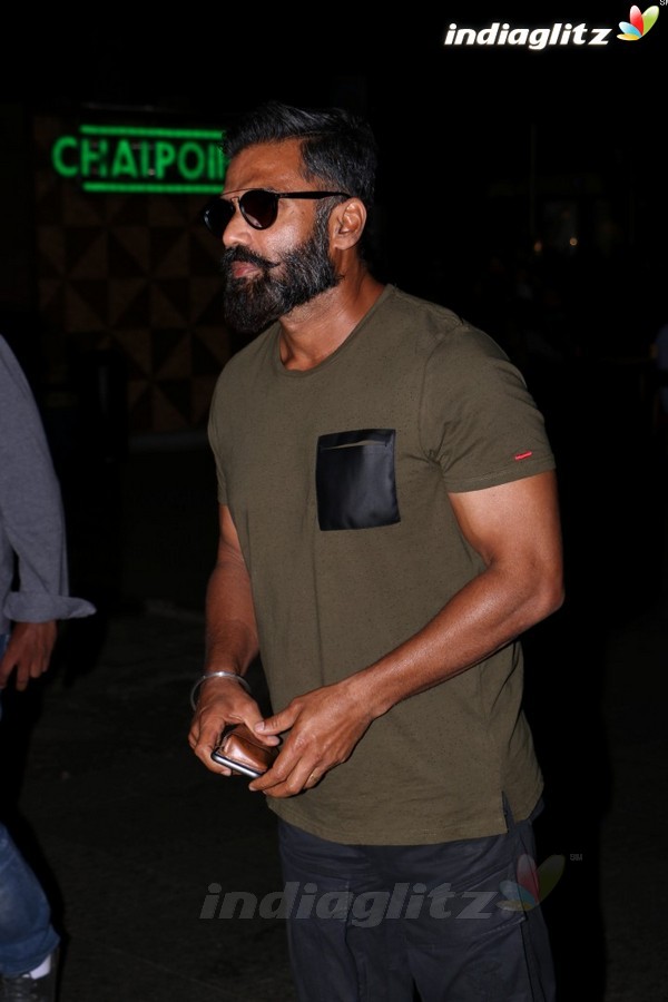 Suniel Shetty Spotted at Airport