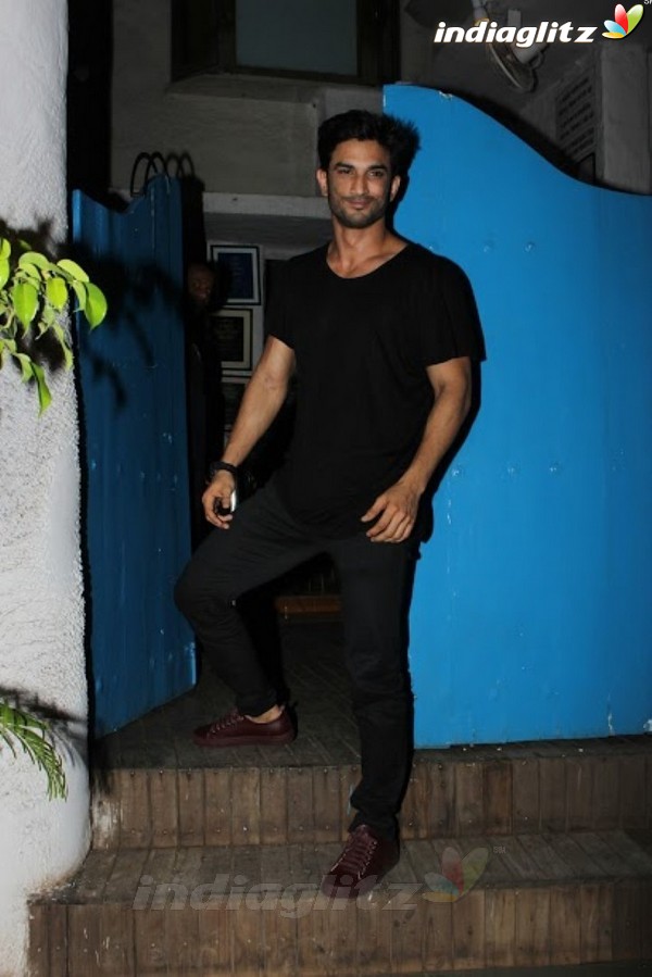 Sushant Singh Rajput, Sara Ali Khan & Amrita Singh Spotted at Olive Bar & Kitchen