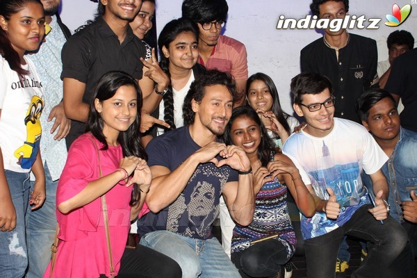 Tiger Shroff Unveils Graffiti Artwork of Ravi Kaul