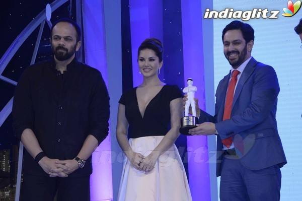 Sunny Leone, Rajkummar Rao, Tusshar at 8th Top Gear Magazine Awards