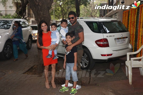 Kareena Kapoor With Baby Taimur at Tusshar Kapoor's Son Birthday Party