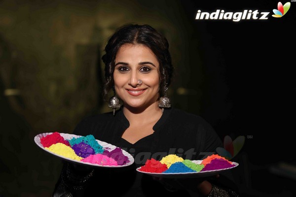 Vidya Balan Promotes 'Begum Jaan' With Holi Celebration