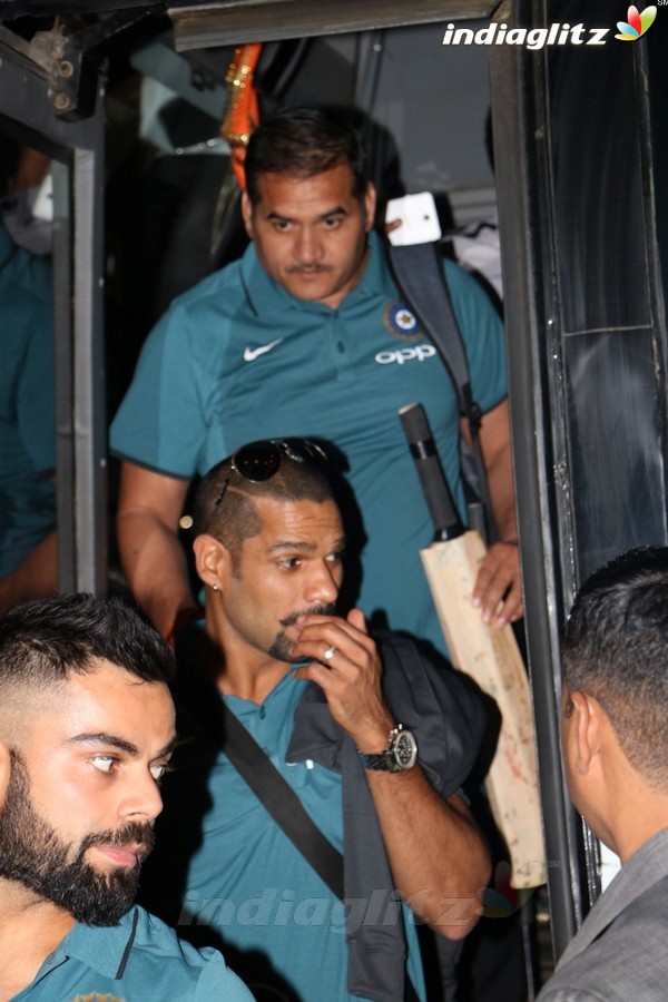 Indian Cricket Team Spotted at Airport