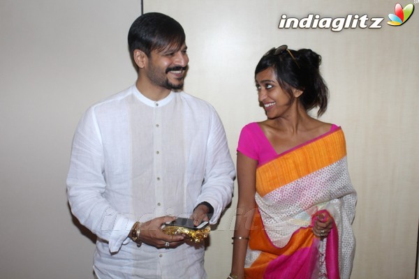 Dharmendra & Vivek Oberoi at Spiritual Talk & Felicitation