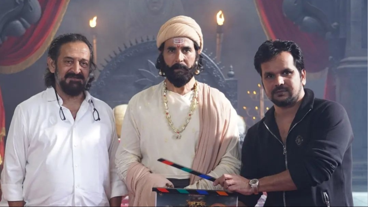 Fans are appalled by Akshays first look as Chhatrapati Shivaji Maharaj 