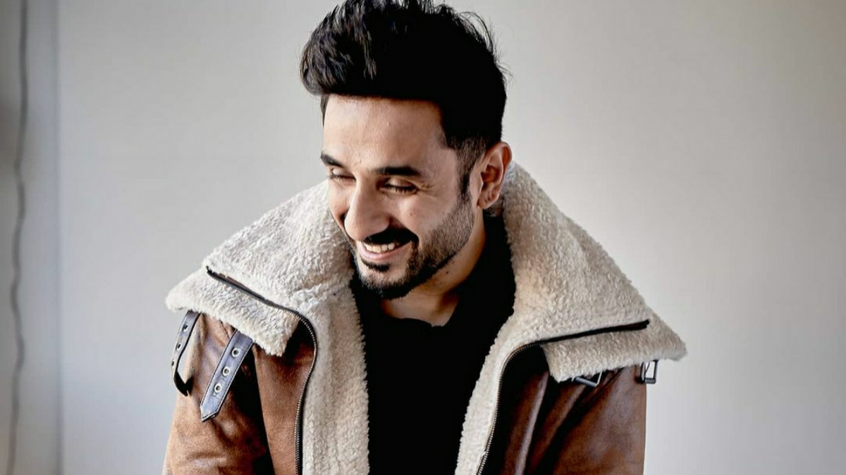 Vir Das calls out dozens of celebs with just one statement 