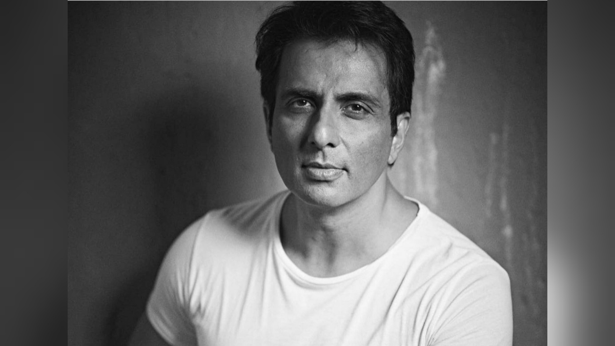 Tax evasion evidence found against Sonu Sood 