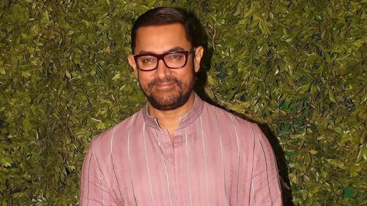 Heres how Aamir Khan deals with flop films in his career 