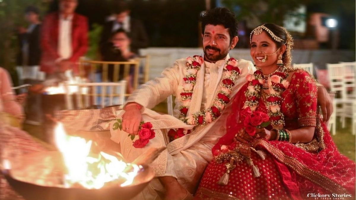 Vineet Kumar Singh ties the knot with girlfriend Ruchiraa Gormaray