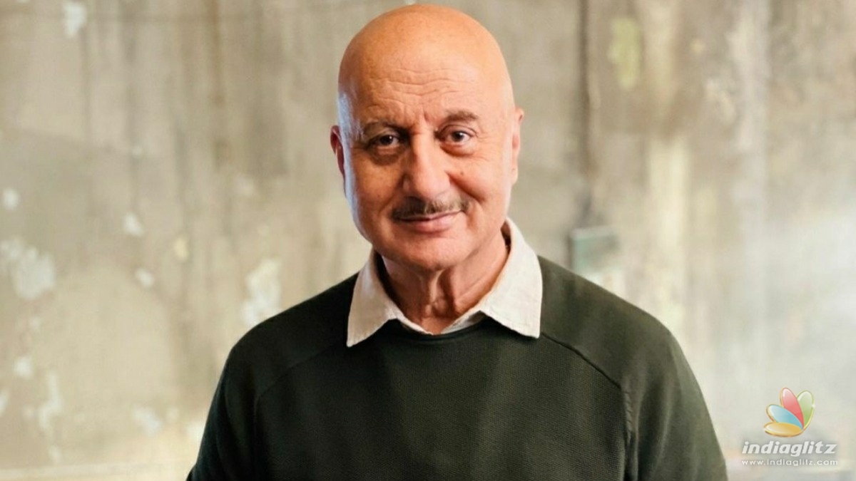 Anupam Kher bags the best actor award for this movie 