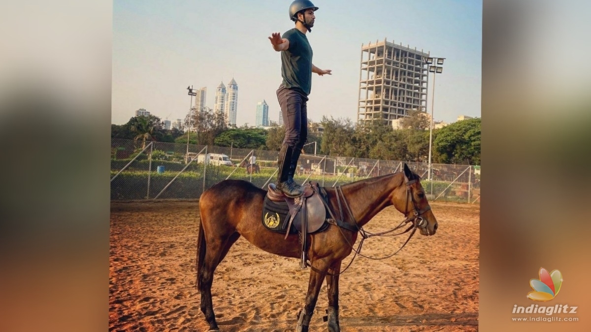 Vicky Kaushal takes inspiration from Anil Kapoor and the result is hilarious