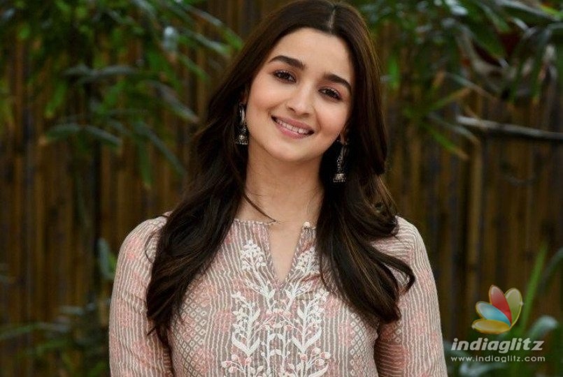 Alia Bhatt Opens Up On Kangana Ranauts Mediocre Remark!