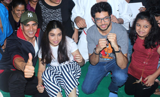 Akshay Kumar Bhumi Pednekar at Graduation of Women Self Defence