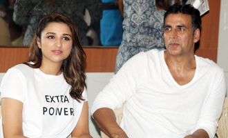 Akshay Kumar & Parineeti Chopra at Women Self Defence Graduation Day