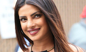 Would love to write with or for Priyanka Chopra: Dasu