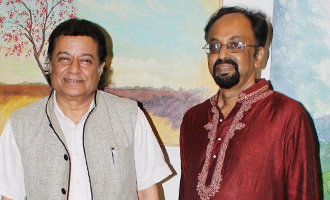 Anup Jalota Inaugurates Kishore M Sali's 'See The Unseen' Art Show