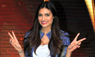 Athiya reveals 'biggest disadvantage' of being star child