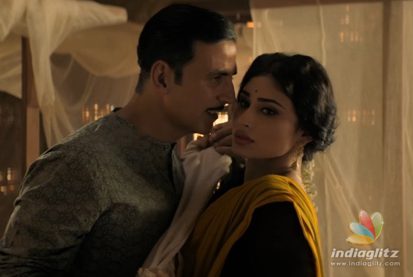 Akshay Kumar And Mouni Roy’s Naino Ne Baandhi Is Pure ‘Gold’!