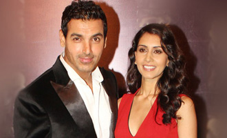 DON'T MISS: John Abraham & wife Priya Runchal snapped together